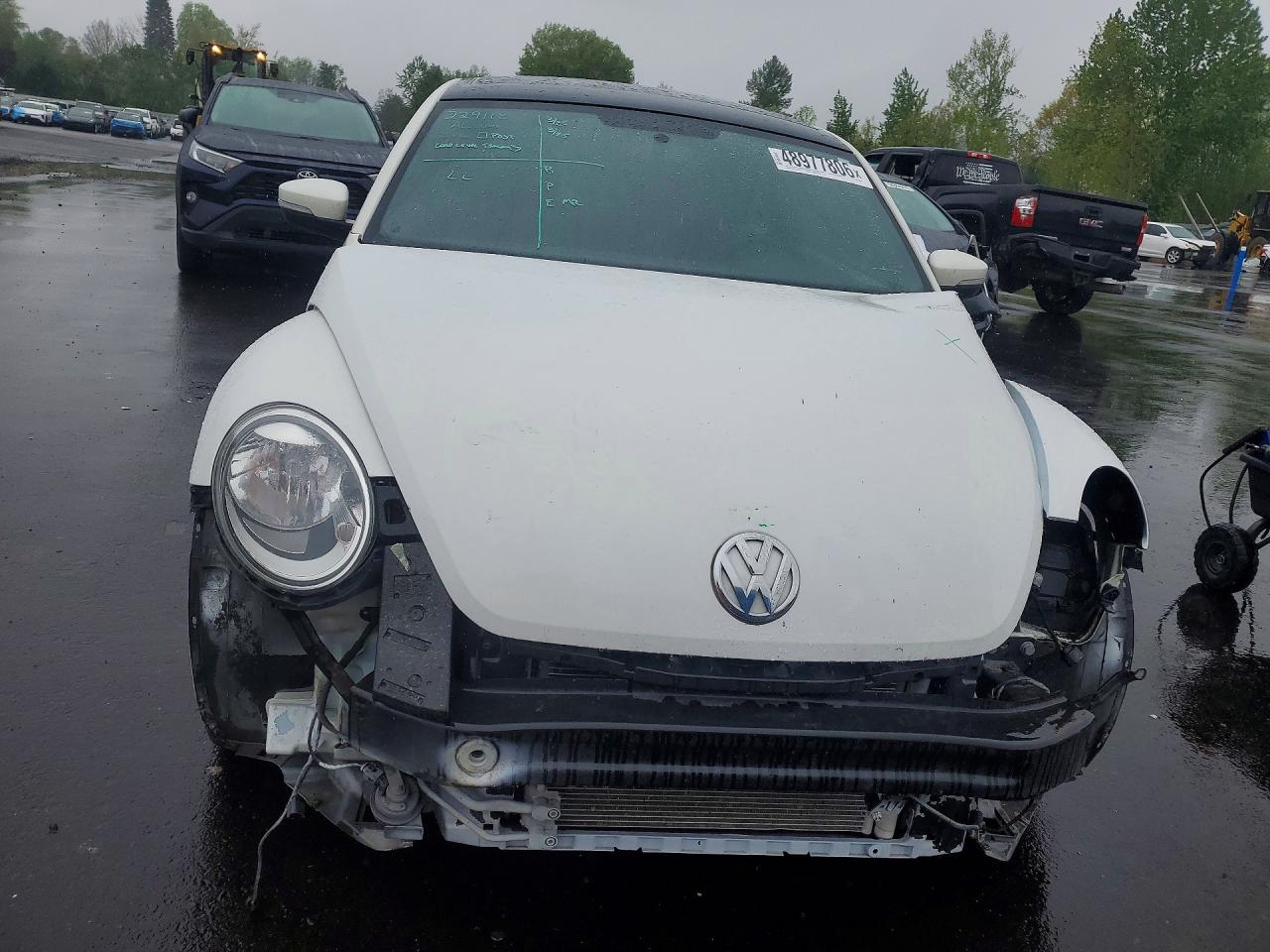 2013 VOLKSWAGEN BEETLE photo 9