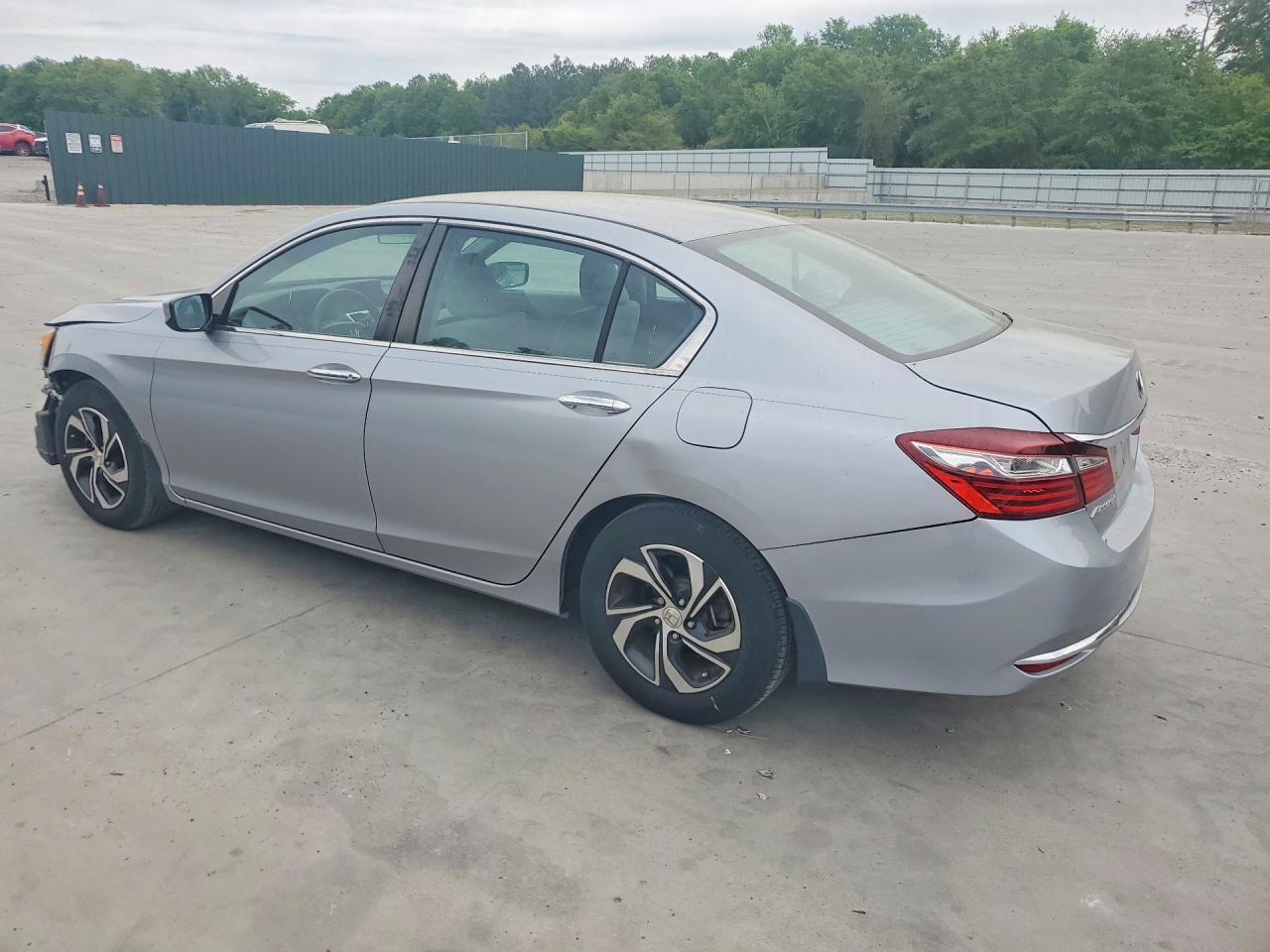 2016 HONDA ACCORD LX photo 3