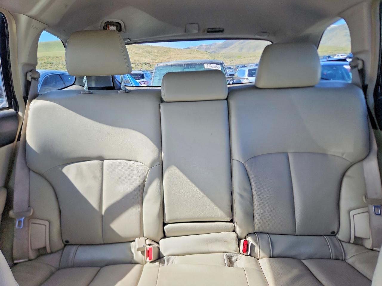 2011 SUBARU OUTBACK 3.6R LIMITED photo 19