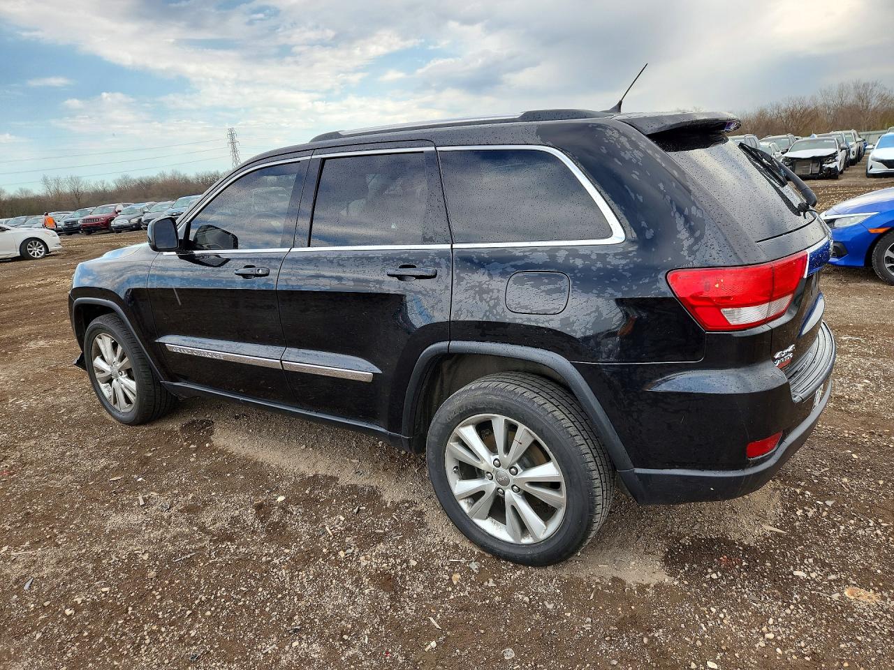 2012 JEEP GRAND CHEROKEE LAREDO photo 4