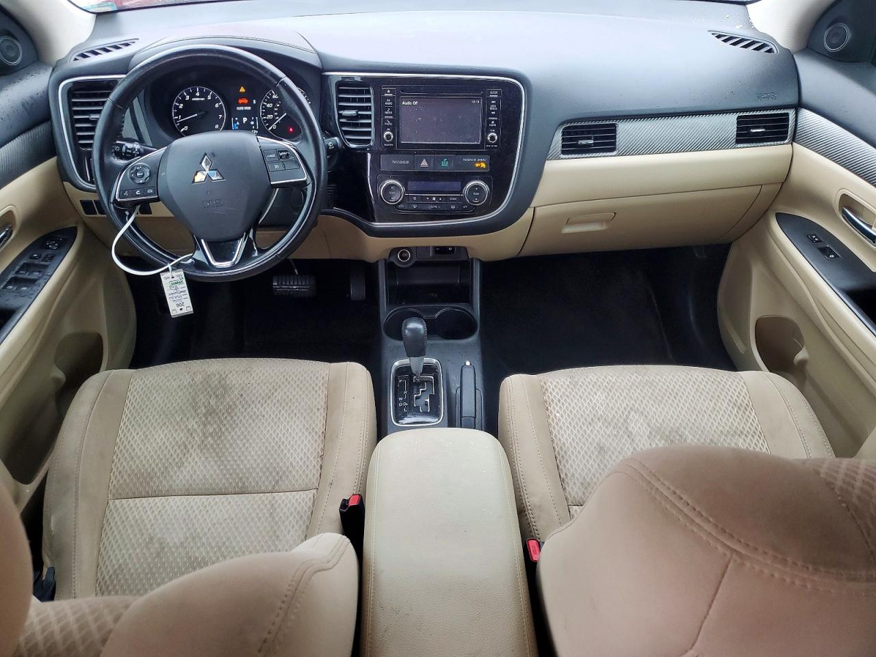 2016 MITSUBISHI OUTLANDER SE photo 8