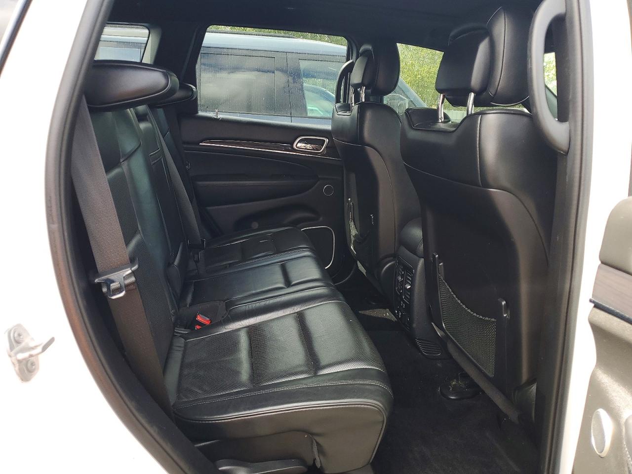 2016 JEEP GRAND CHEROKEE OVERLAND photo 19