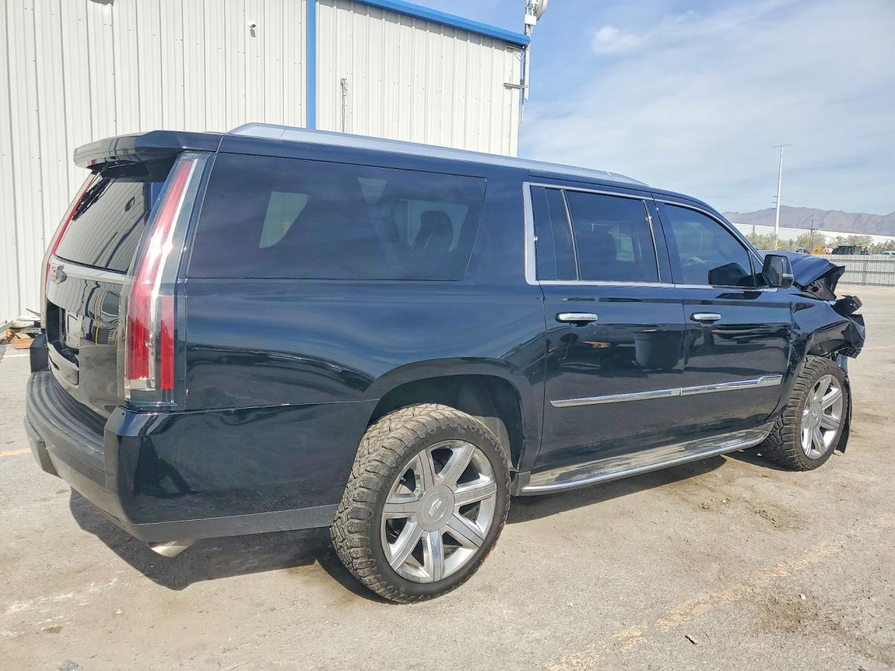 2016 CADILLAC ESCALADE ESV LUXURY photo 5