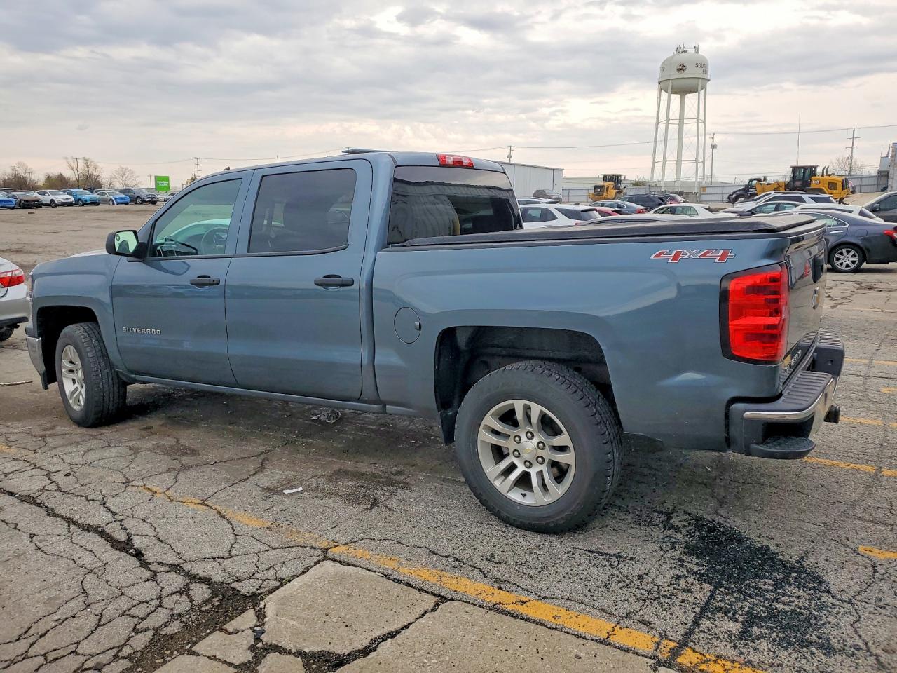 2014 CHEVROLET SILVERADO K1500 LT photo 2