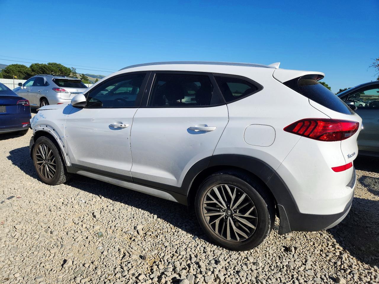 2020 HYUNDAI TUCSON SEL photo 2