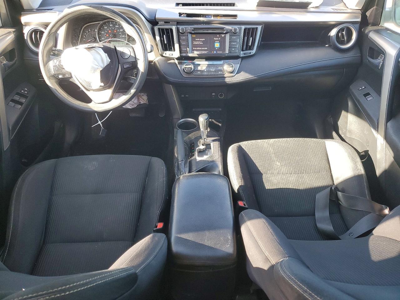 2015 TOYOTA RAV4 XLE photo 22