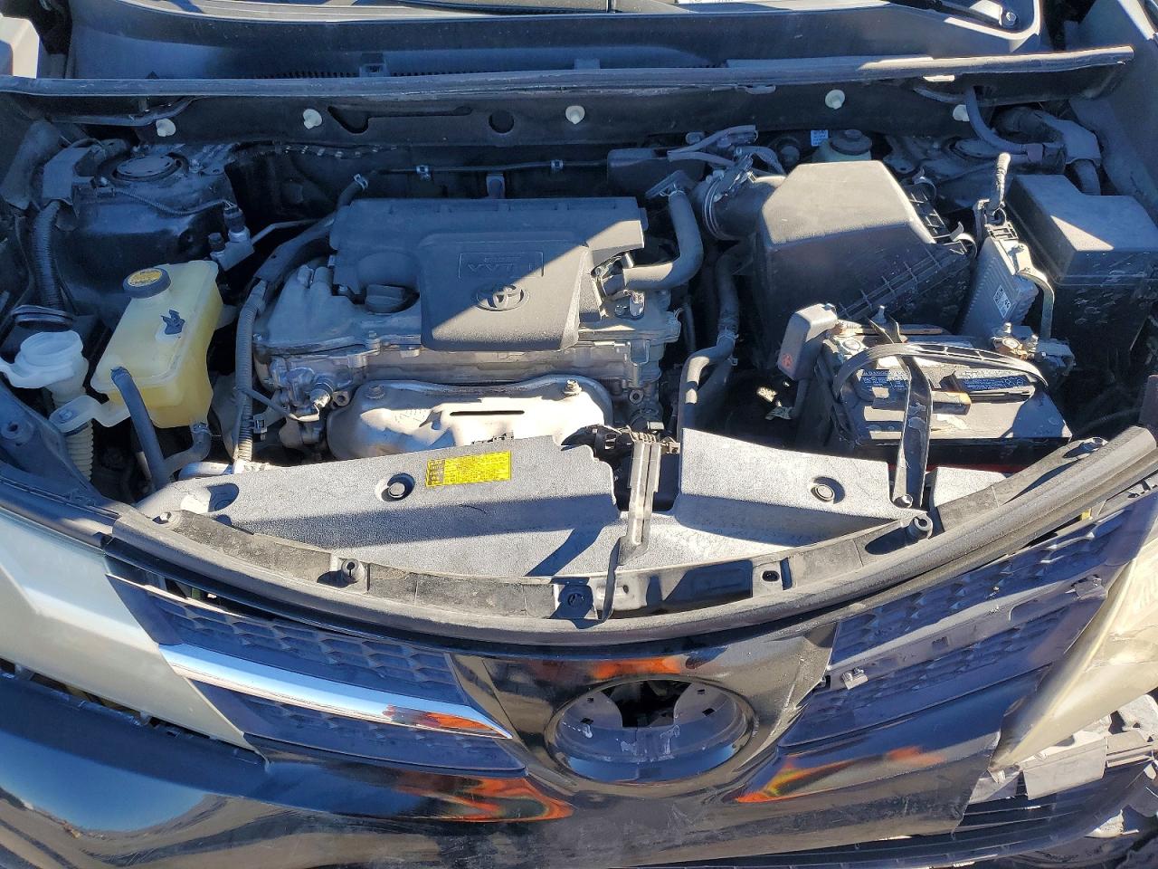 2015 TOYOTA RAV4 XLE photo 31