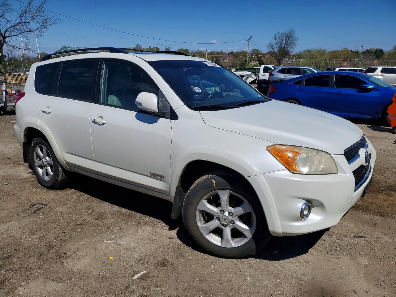 2009 TOYOTA RAV4 LIMITED photo 4