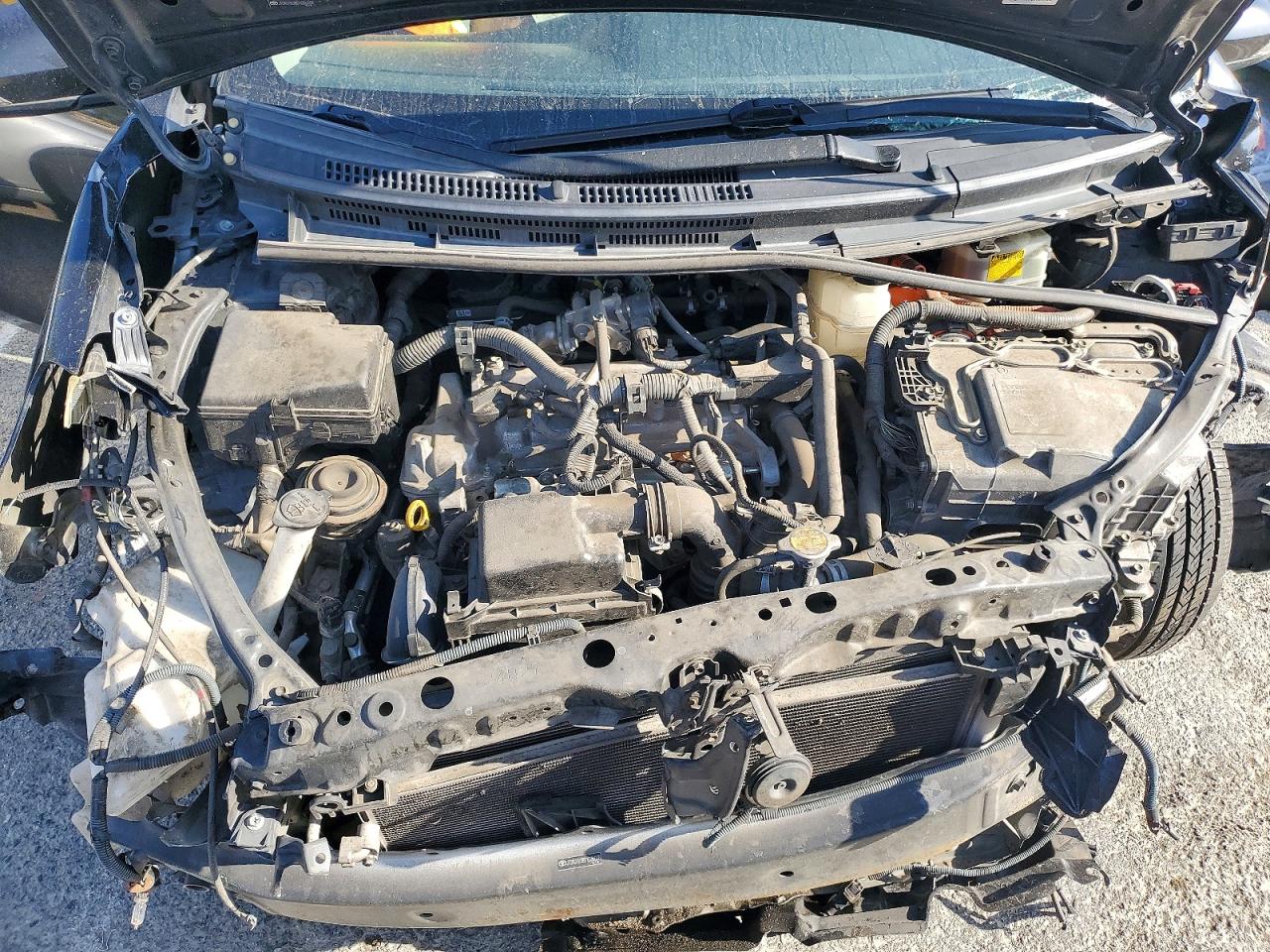 2013 TOYOTA PRIUS C THREE photo 11
