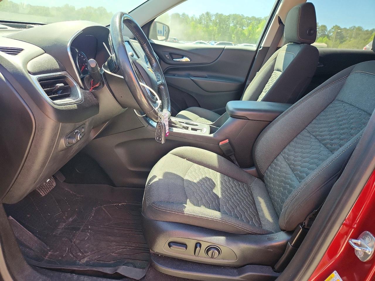 2020 CHEVROLET EQUINOX LT photo 13