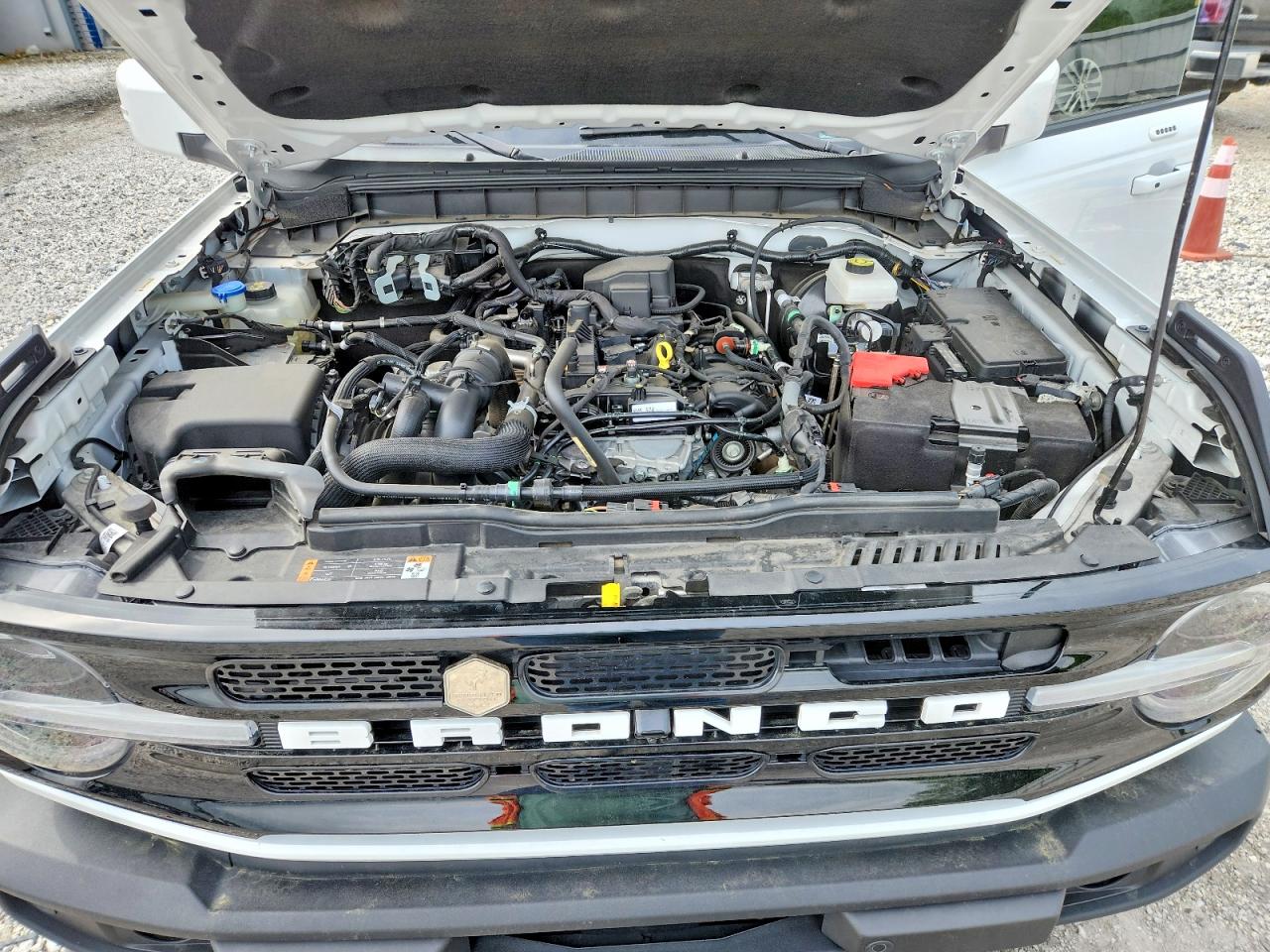 2022 FORD BRONCO BASE photo 34