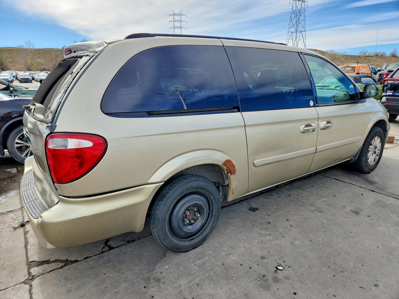 2007 CHRYSLER TOWN & COUNTRY LX photo 7