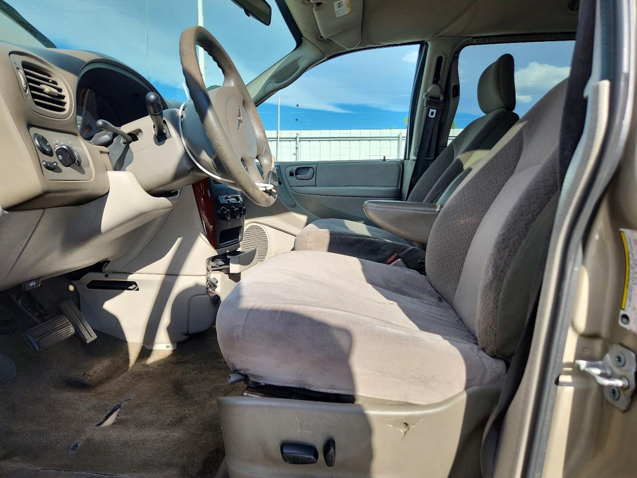 2007 CHRYSLER TOWN & COUNTRY LX photo 19