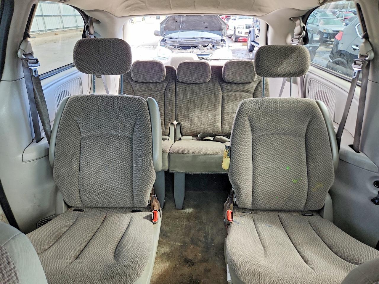 2007 CHRYSLER TOWN & COUNTRY LX photo 28