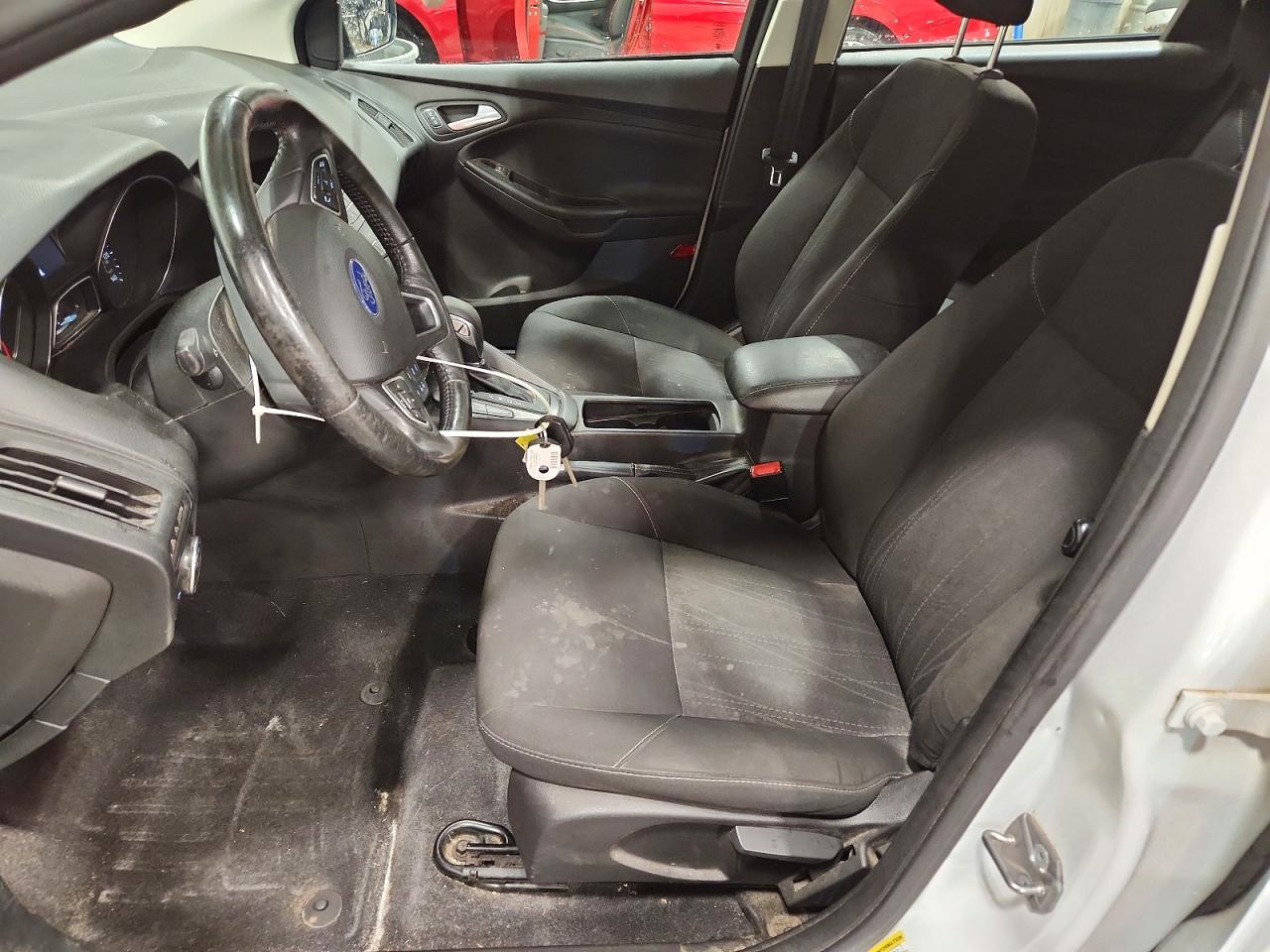 2018 FORD FOCUS SE photo 19