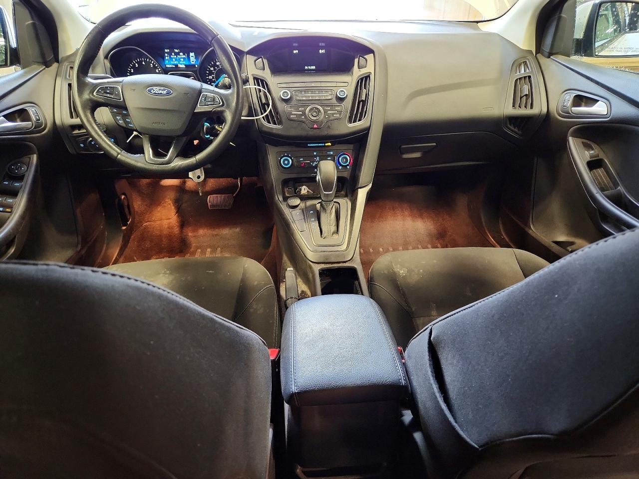 2018 FORD FOCUS SE photo 22