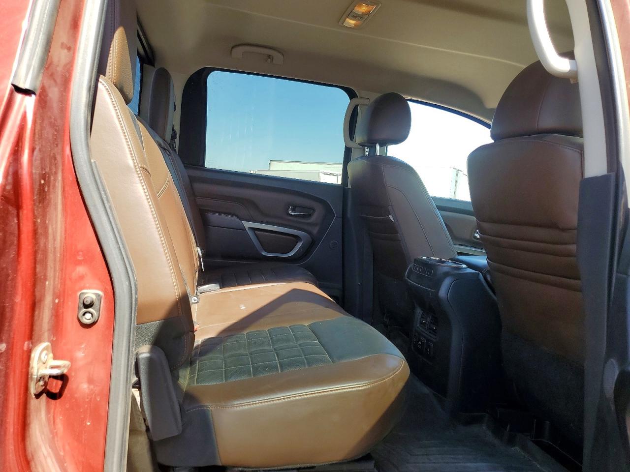 2016 NISSAN TITAN XD PLATINUM RESERVE photo 10