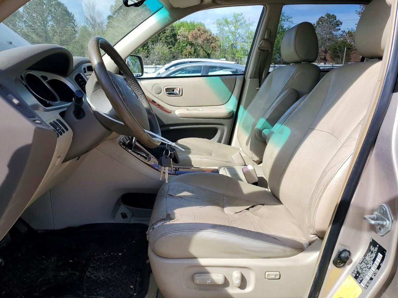 2004 TOYOTA HIGHLANDER LIMITED photo 19