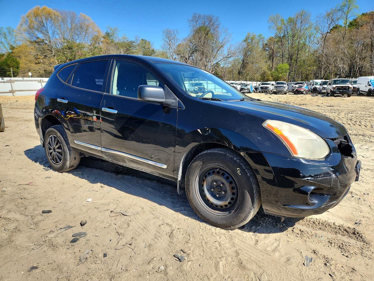 2013 NISSAN ROGUE S photo 4