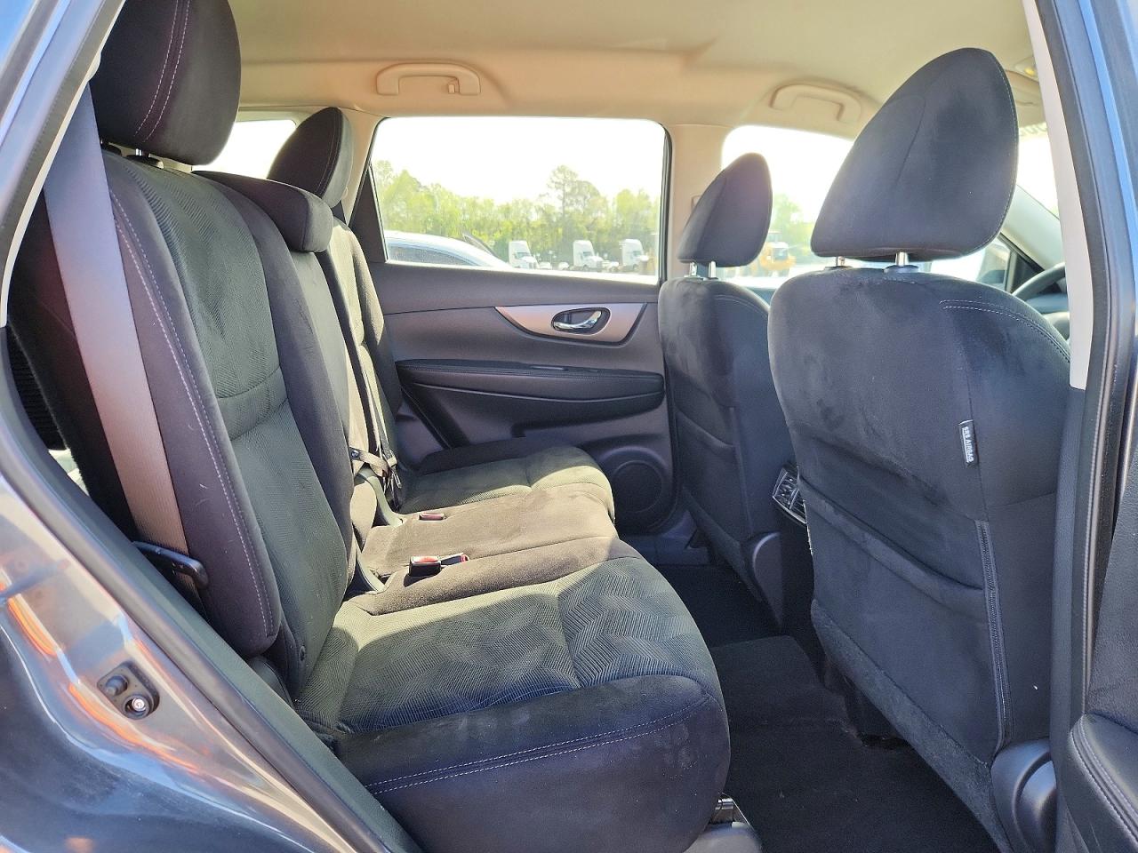 2014 NISSAN ROGUE SV photo 31