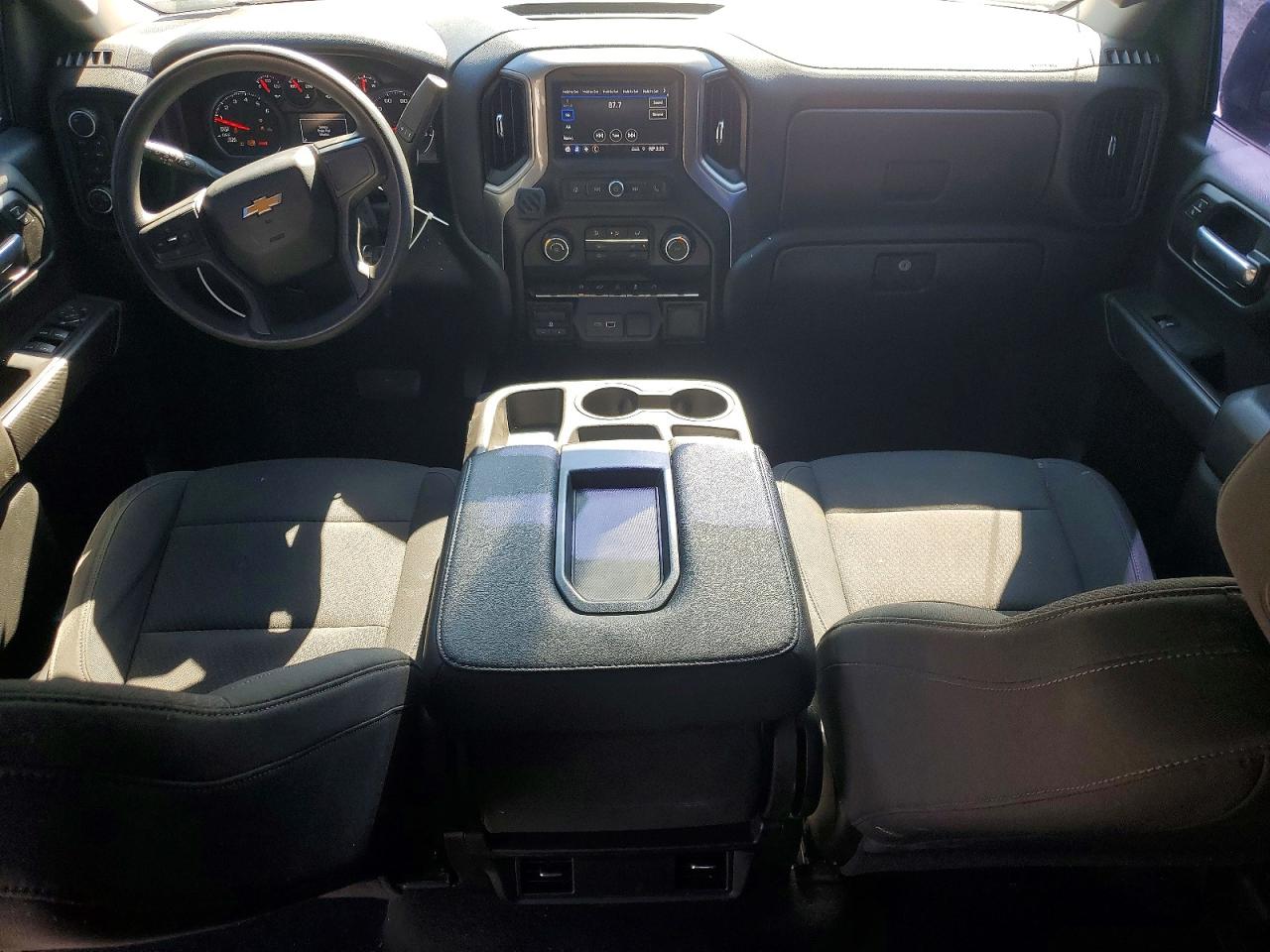 2021 CHEVROLET SILVERADO K1500 CUSTOM photo 15