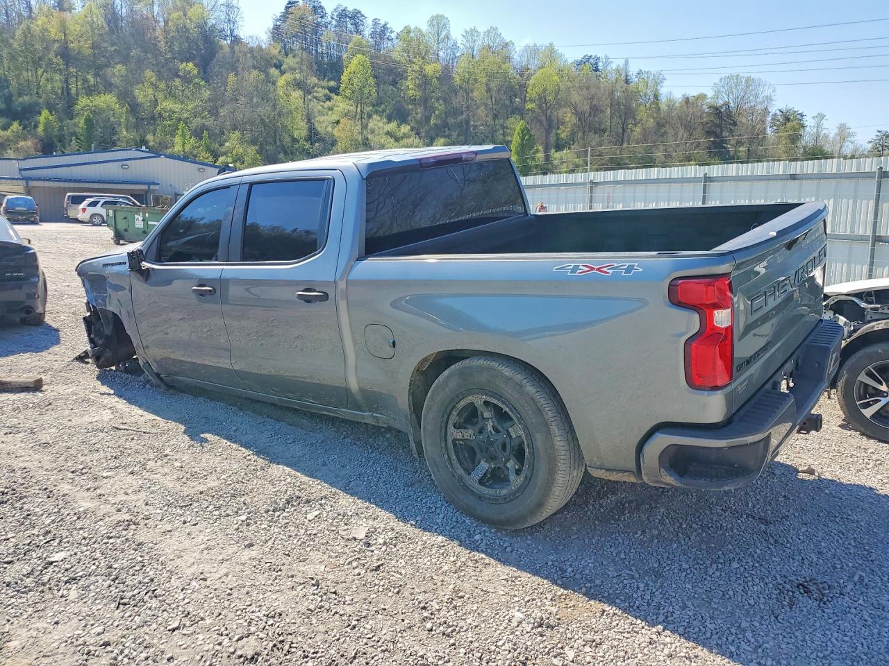 2021 CHEVROLET SILVERADO K1500 CUSTOM photo 3
