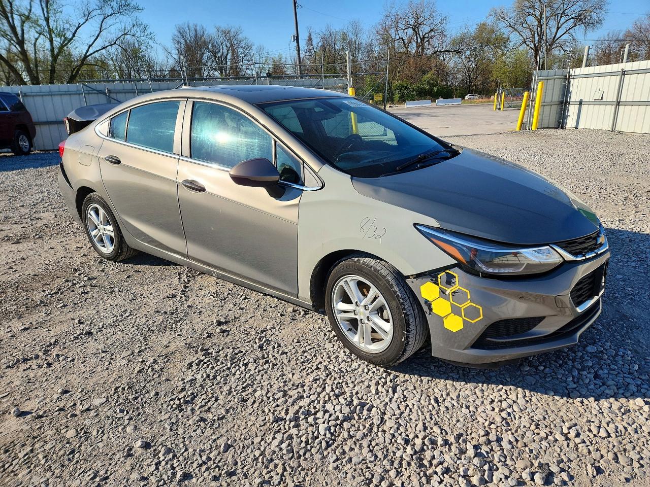 2017 CHEVROLET CRUZE LT photo 10