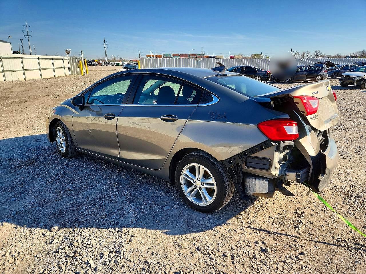 2017 CHEVROLET CRUZE LT photo 4