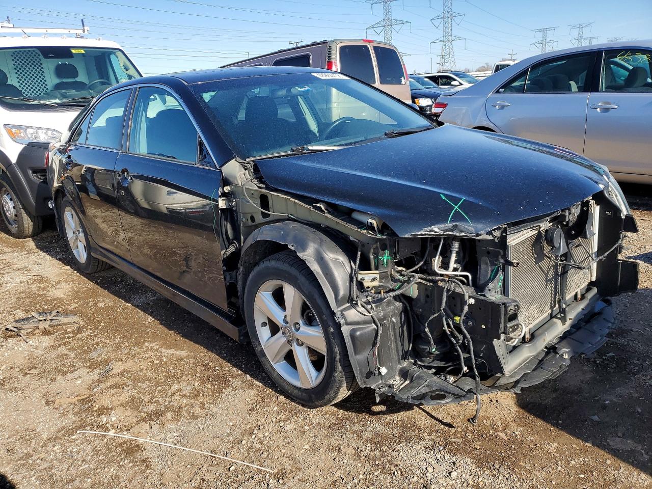 2011 TOYOTA CAMRY SE photo 4
