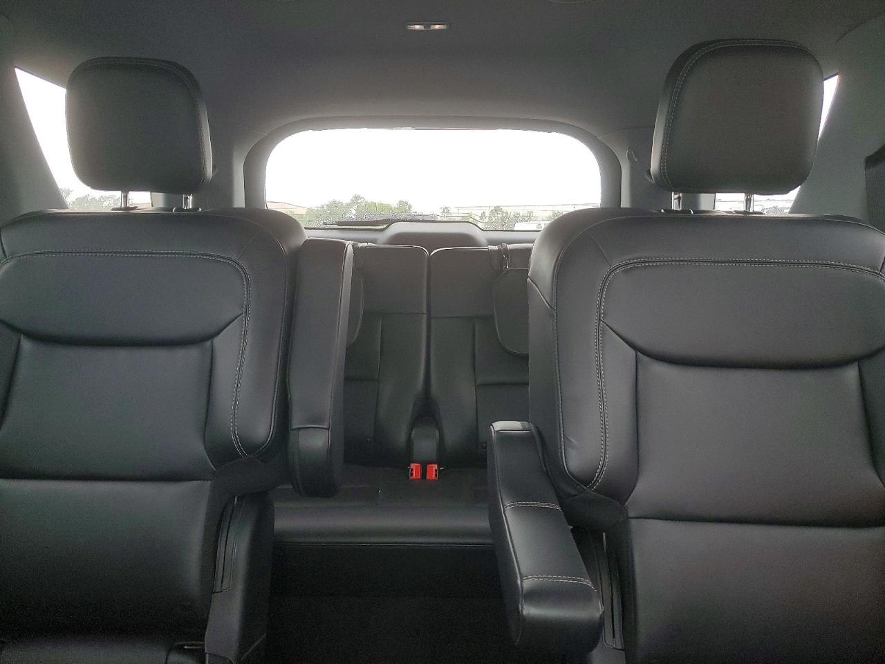 2023 FORD EXPLORER XLT photo 28
