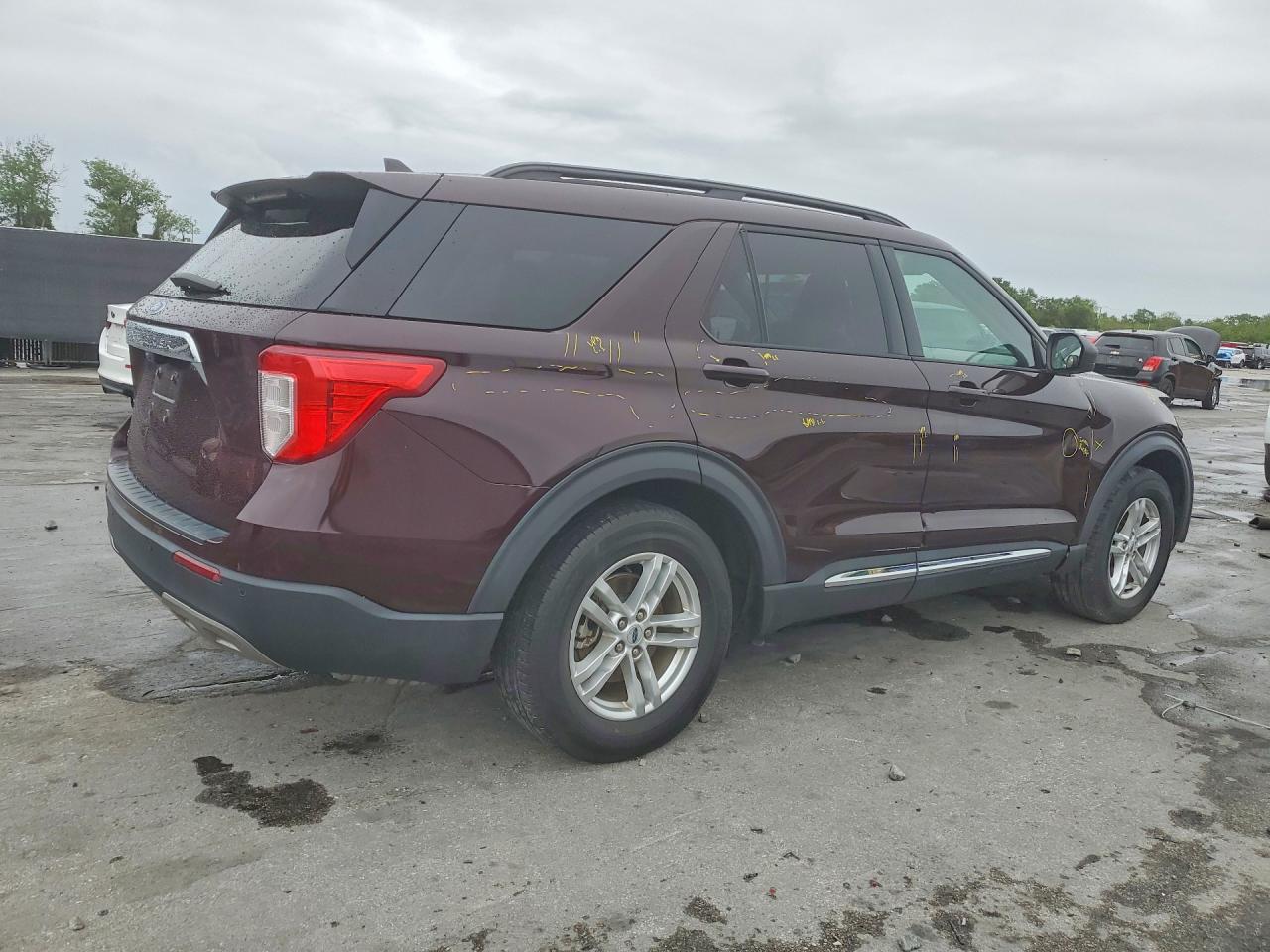 2023 FORD EXPLORER XLT photo 7