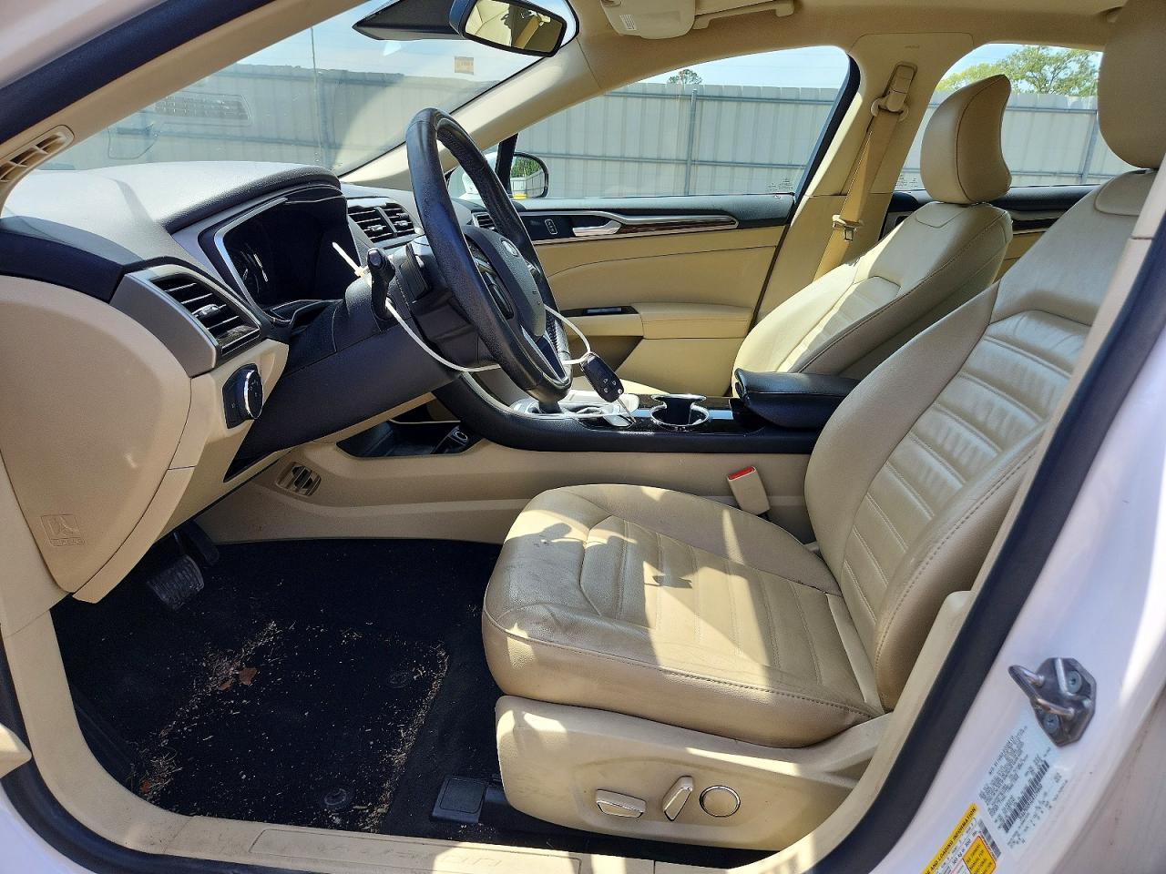 2016 FORD FUSION SE photo 13
