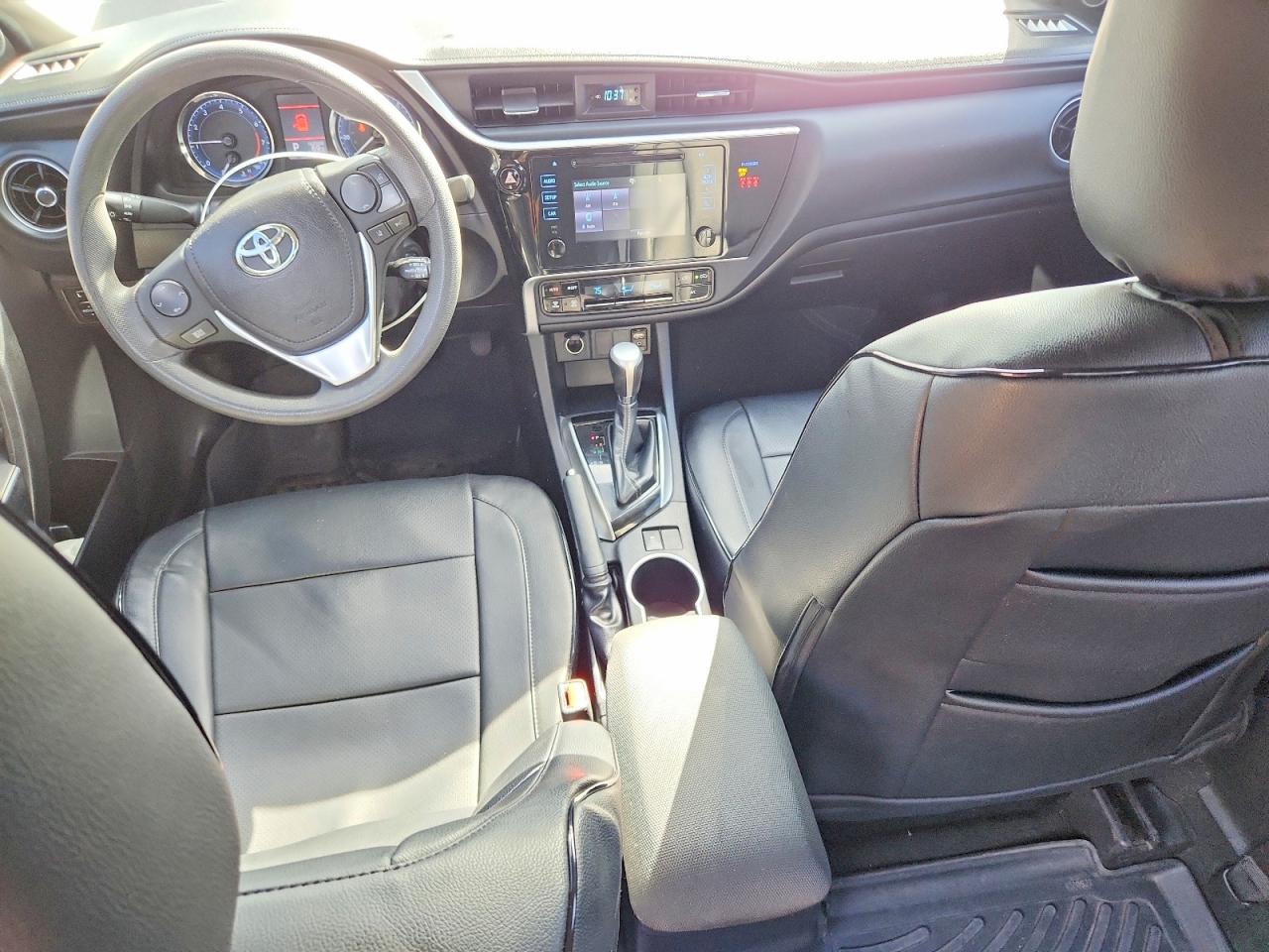 2019 TOYOTA COROLLA LE photo 15