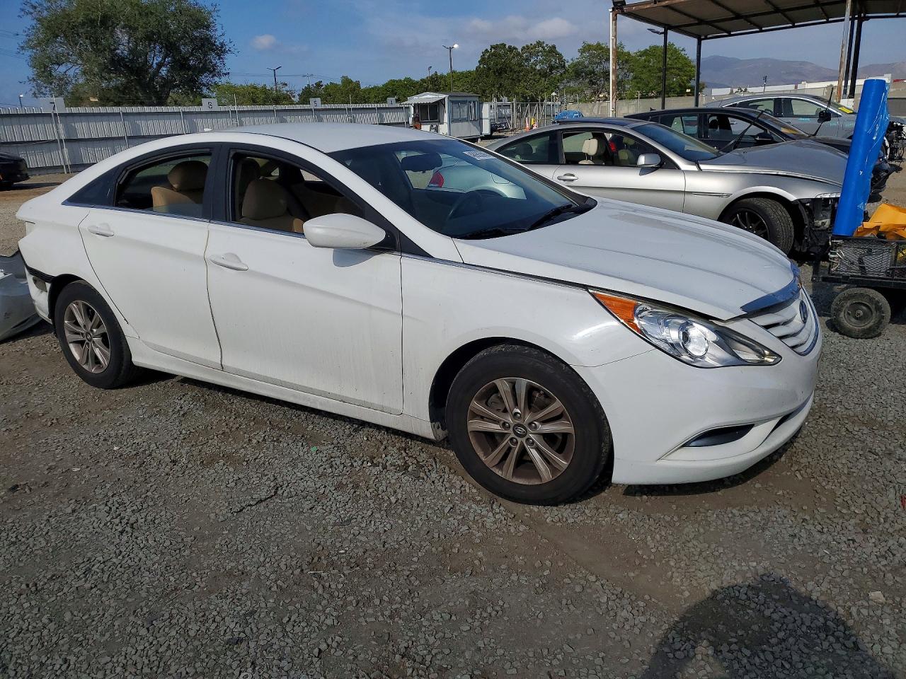 2012 HYUNDAI SONATA GLS photo 10