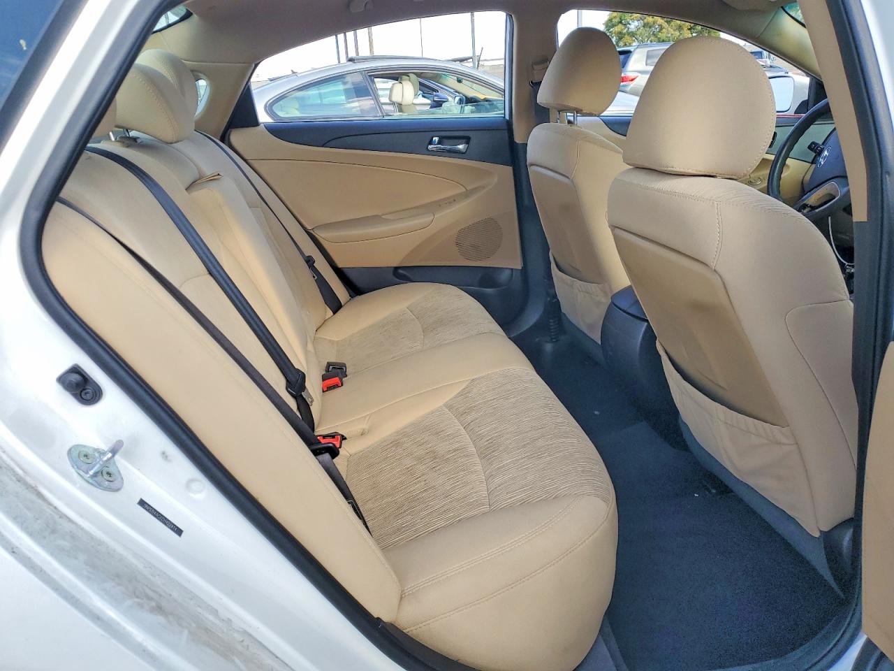 2012 HYUNDAI SONATA GLS photo 28