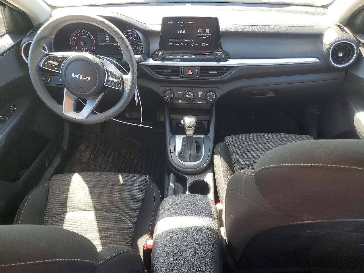 2023 KIA FORTE LXS photo 8