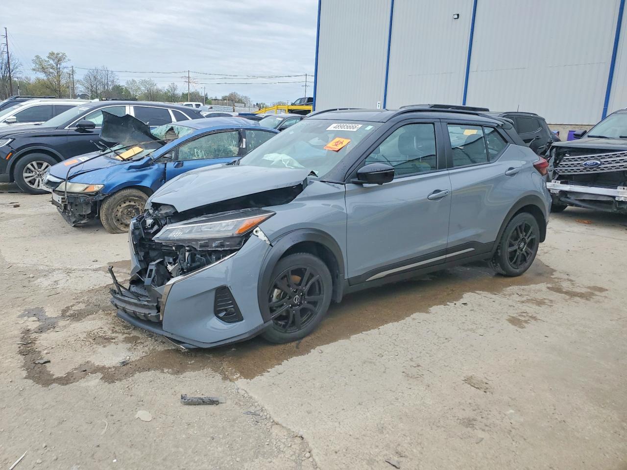 2023 NISSAN KICKS