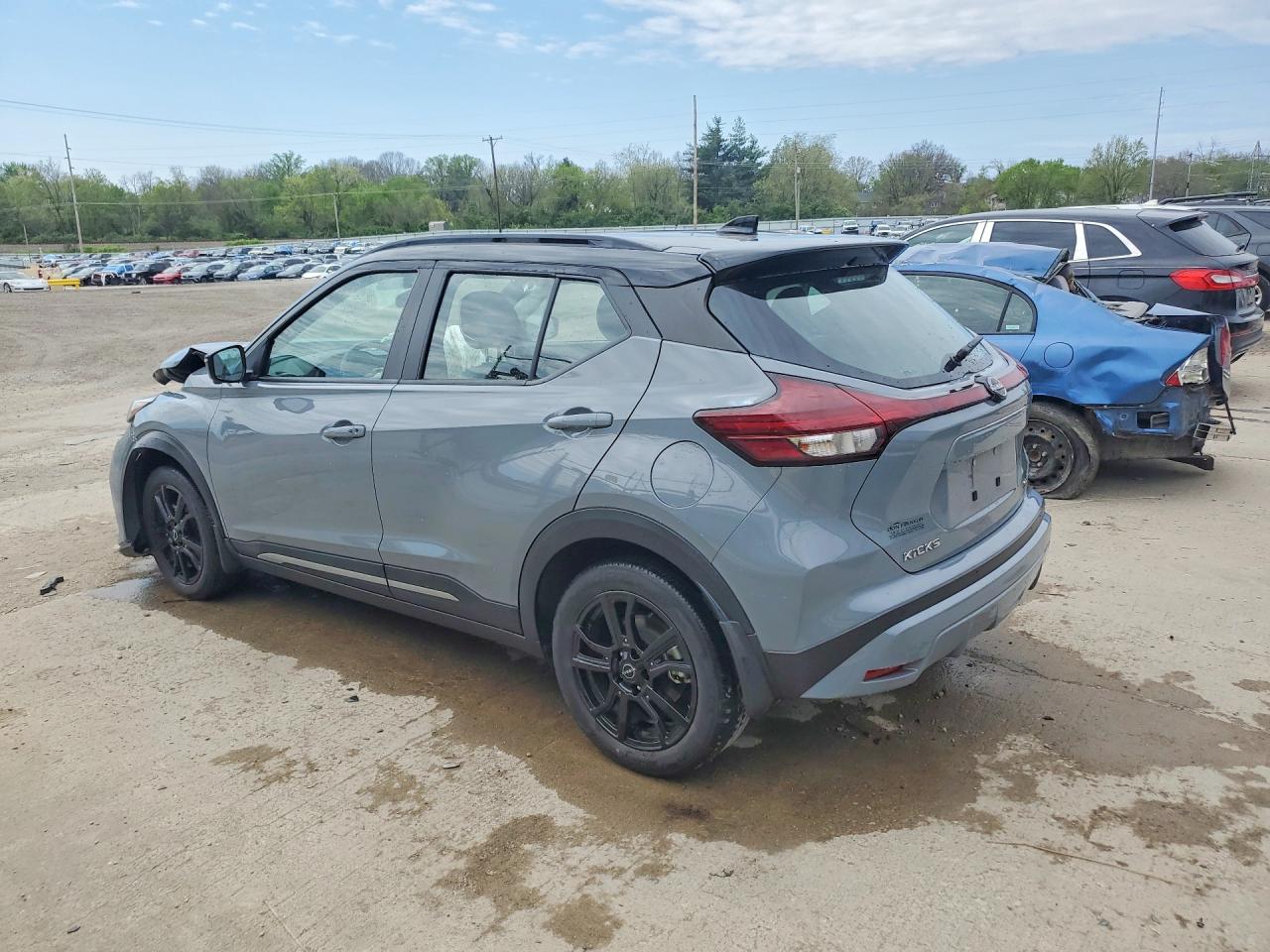 2023 NISSAN KICKS SR photo 4