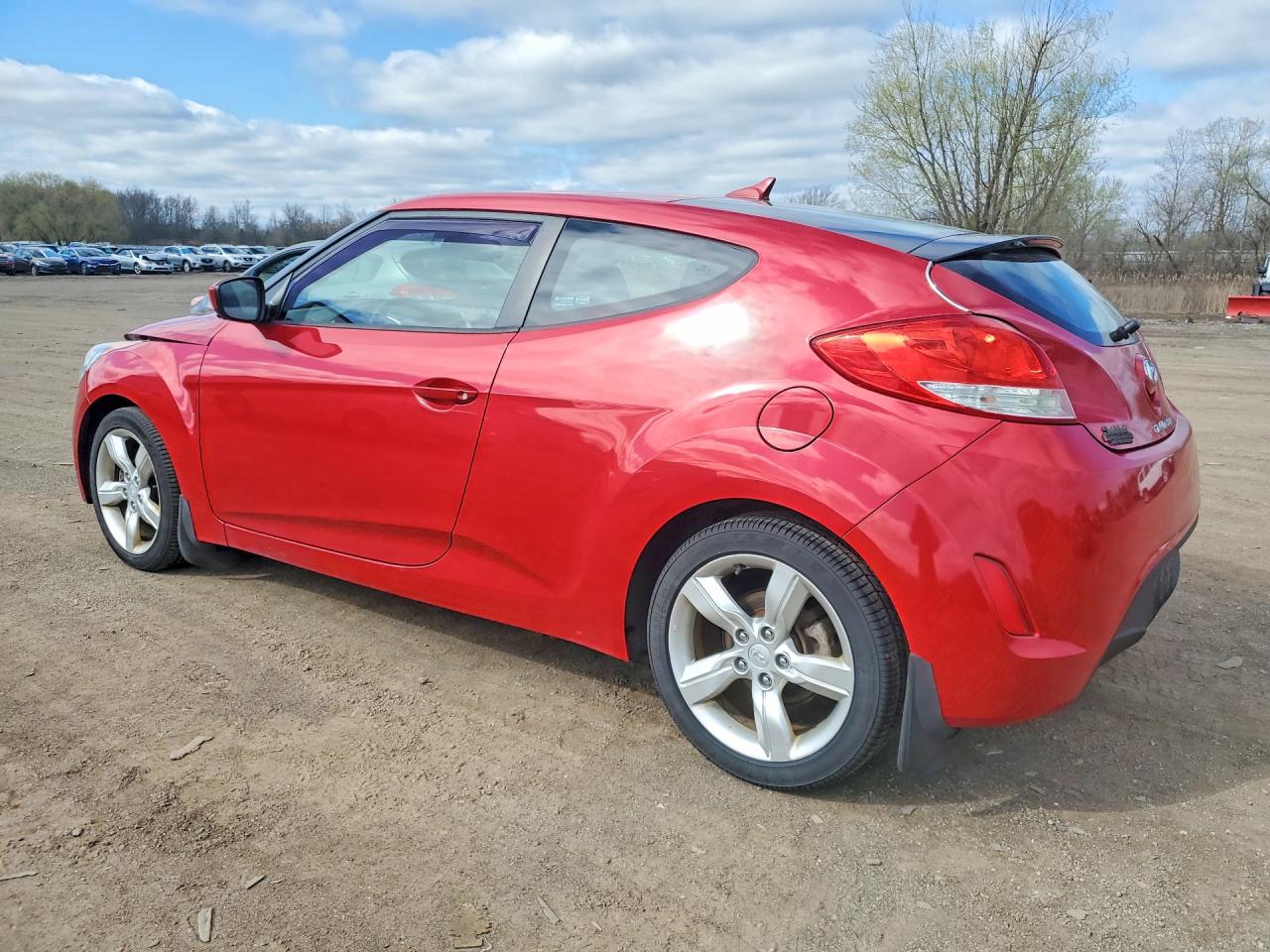 2013 HYUNDAI VELOSTER BASE photo 4