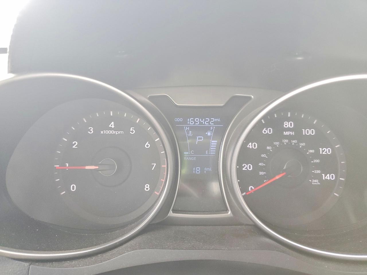 2013 HYUNDAI VELOSTER BASE photo 25