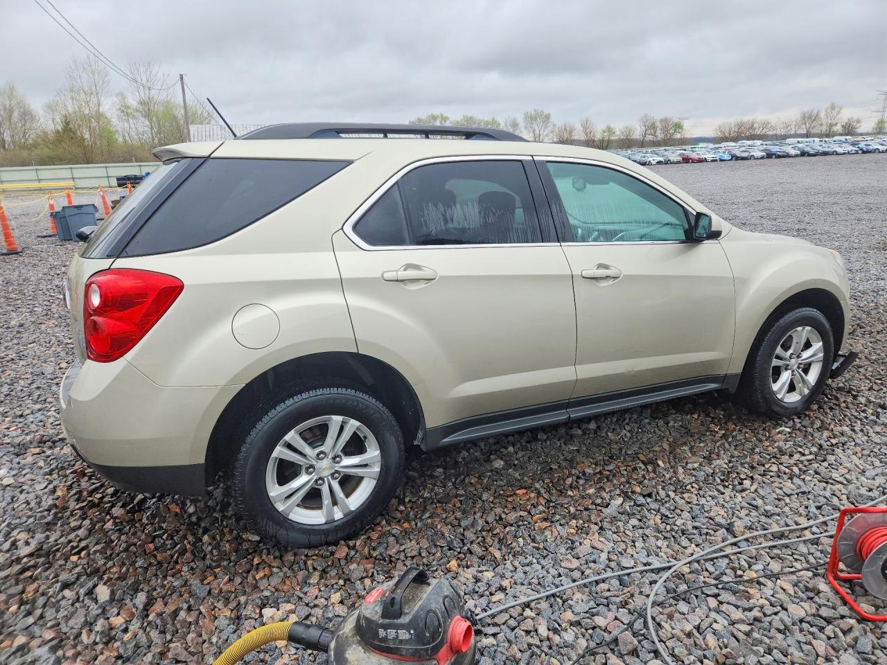 2015 CHEVROLET EQUINOX LT photo 5