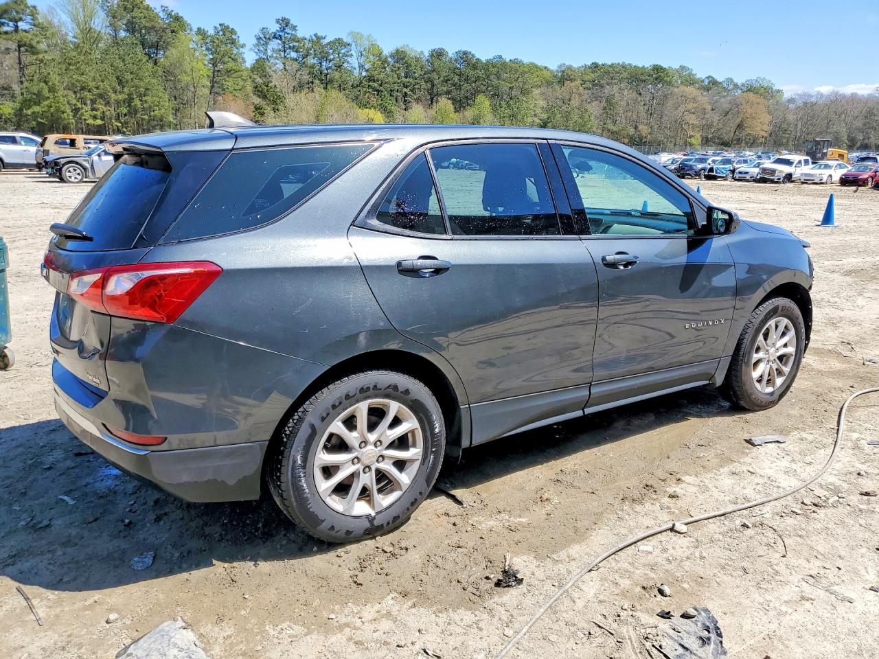 2018 CHEVROLET EQUINOX LS photo 3