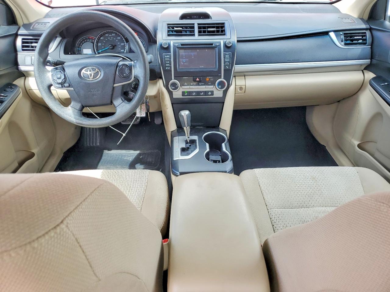 2014 TOYOTA CAMRY LE photo 22