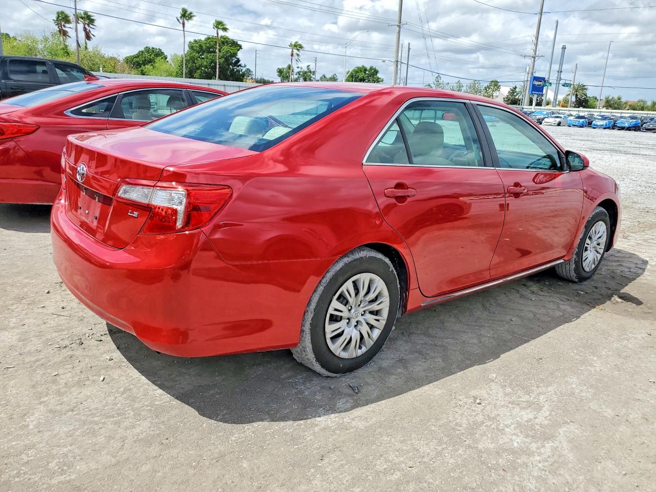 2014 TOYOTA CAMRY LE photo 7