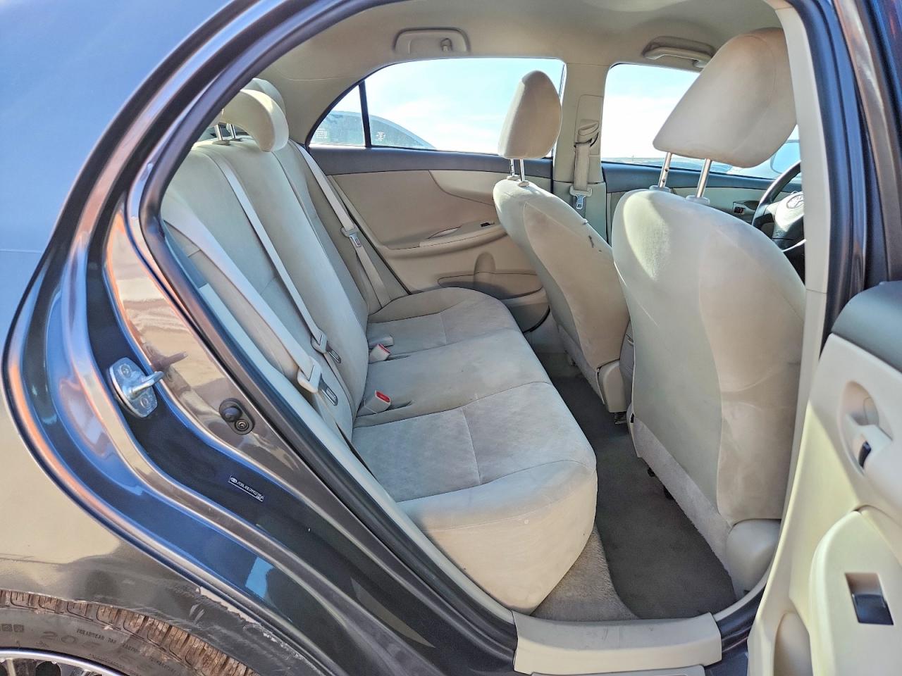 2009 TOYOTA COROLLA LE photo 19