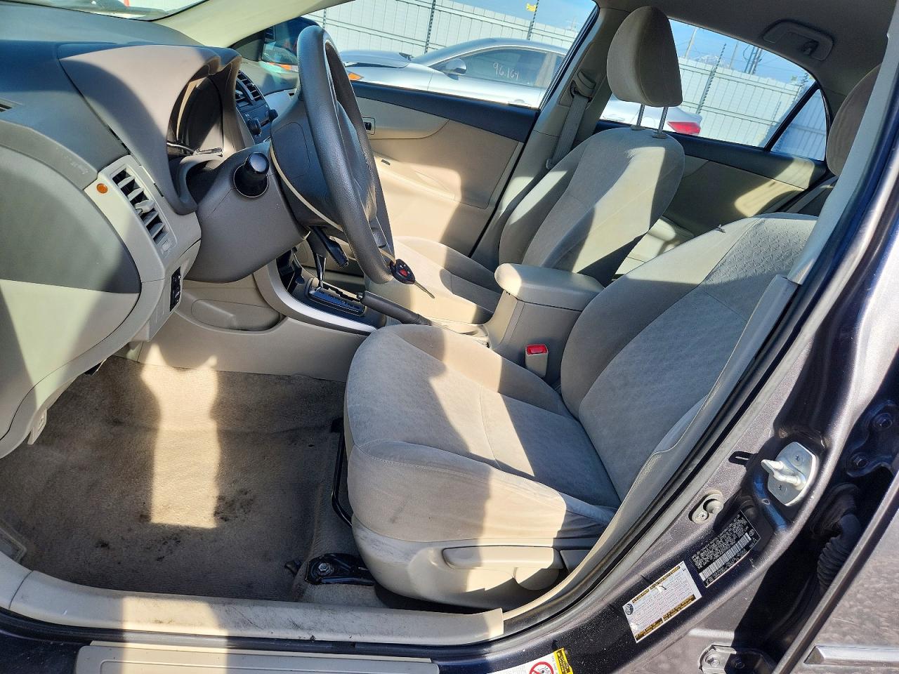 2009 TOYOTA COROLLA LE photo 13