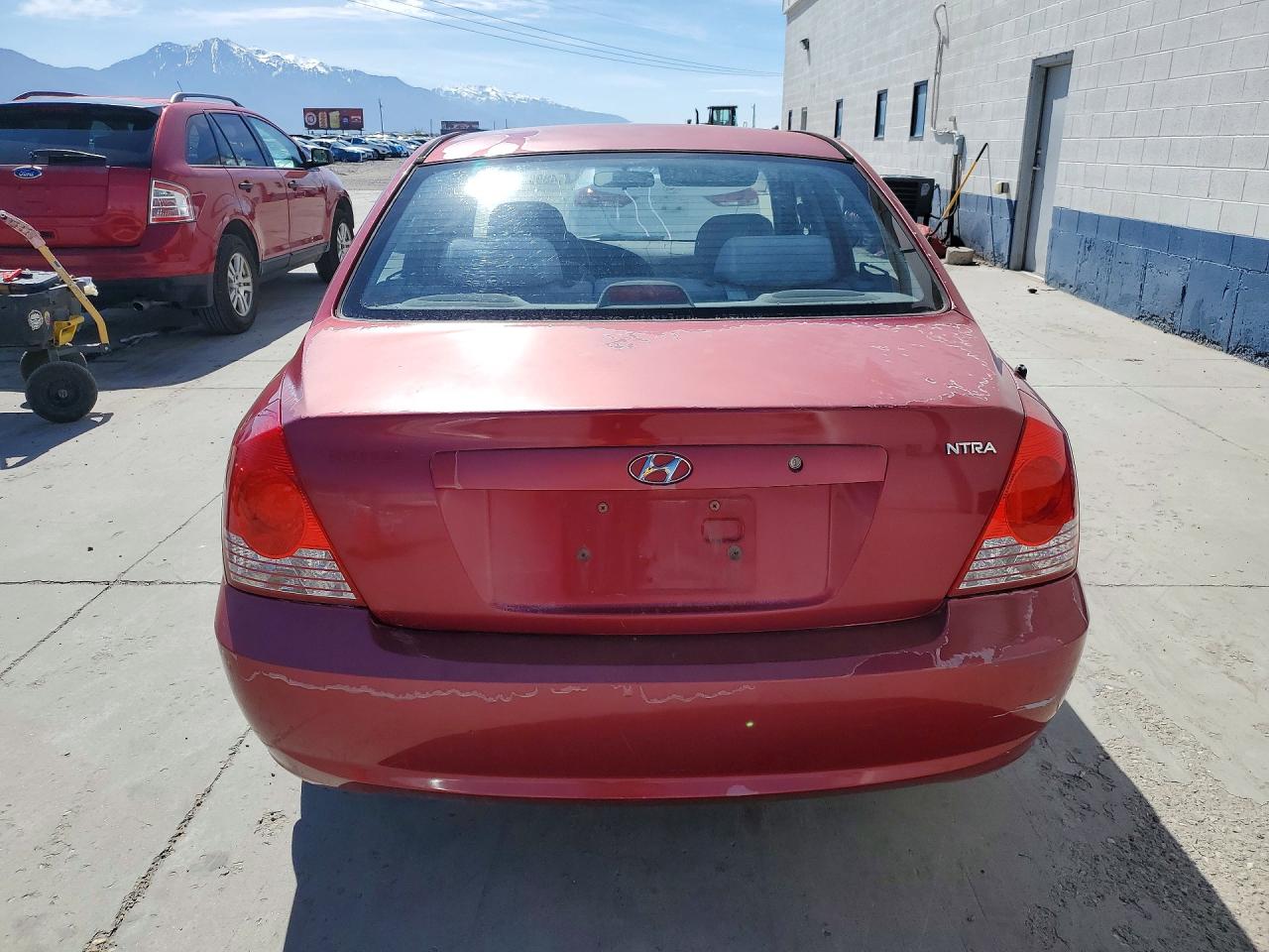 2004 HYUNDAI ELANTRA GLS photo 11