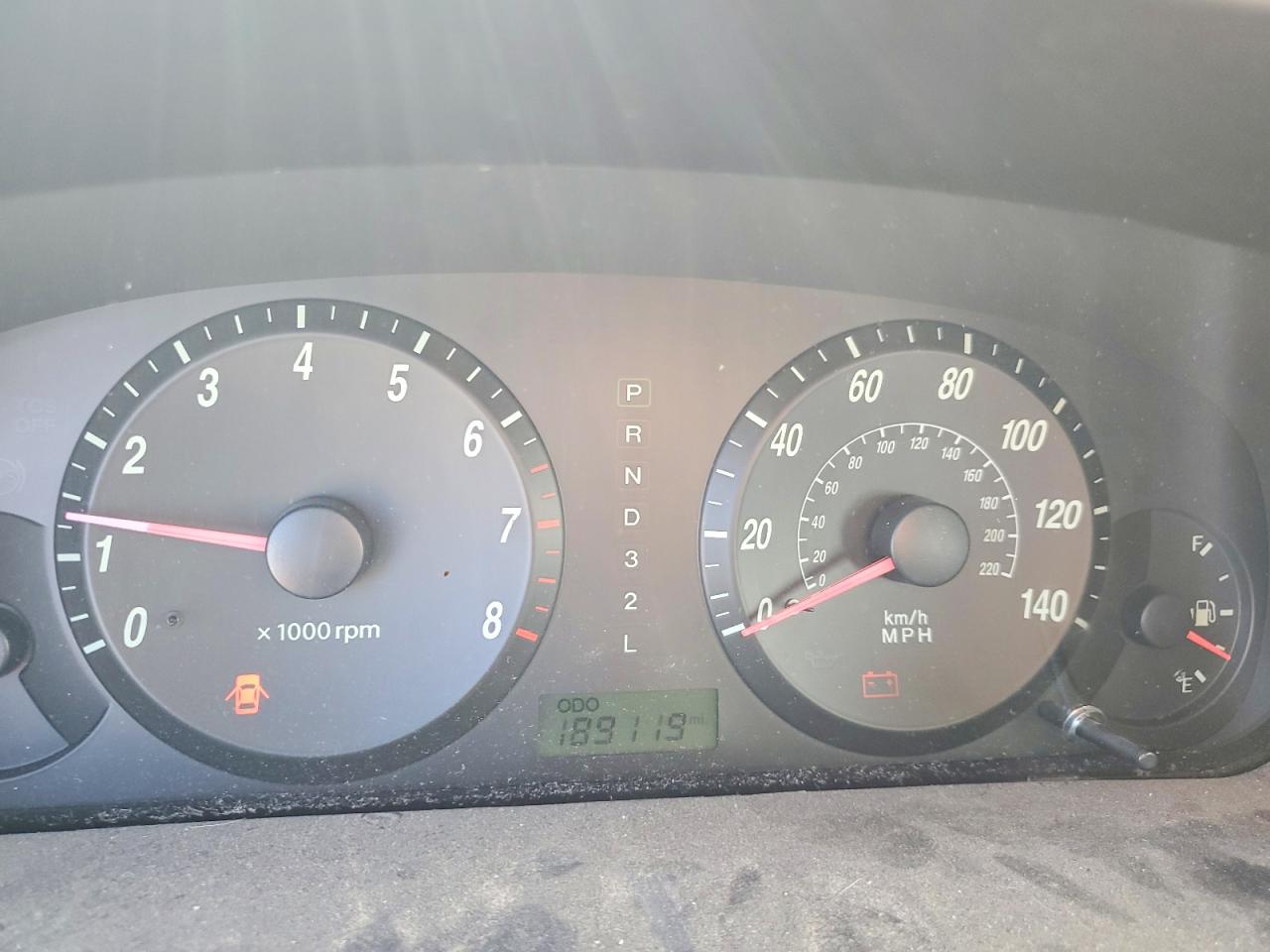 2004 HYUNDAI ELANTRA GLS photo 17