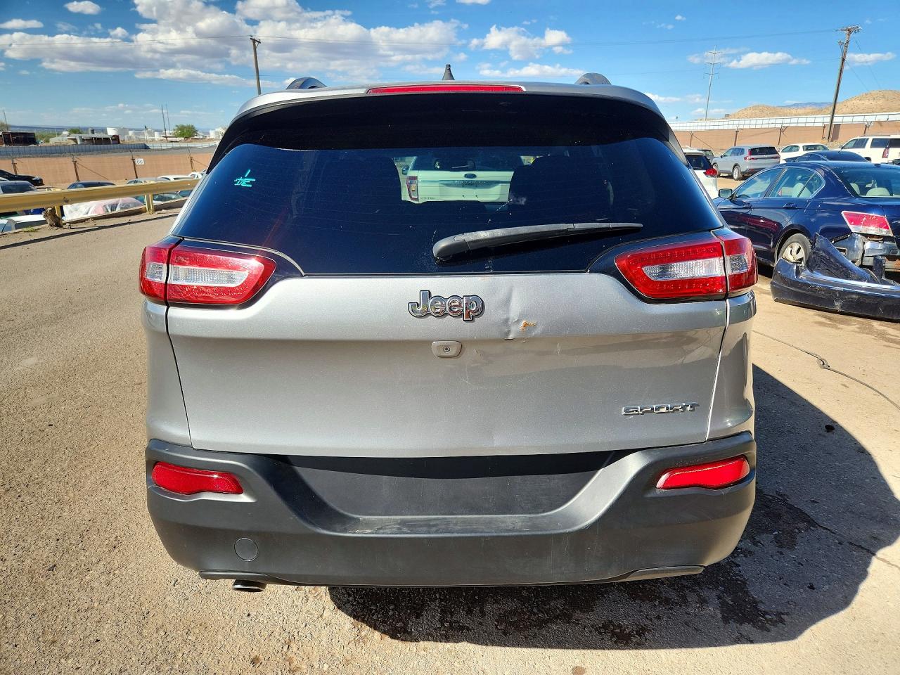 2016 JEEP CHEROKEE SPORT photo 11