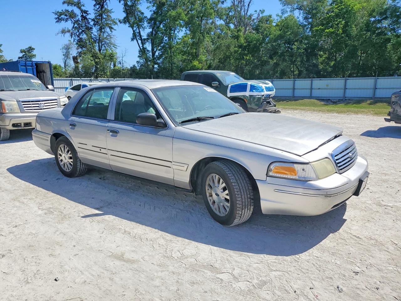 2004 FORD CROWN VICTORIA LX photo 10
